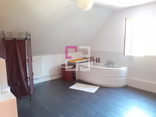 
Maison Sissy 7 pièce(s) 226 m2
