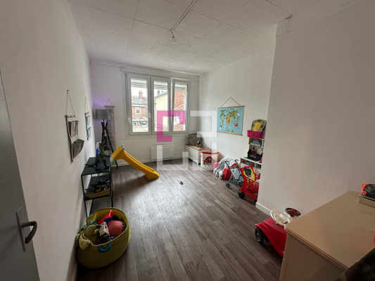 
Immeuble Saint Quentin 521 m2
