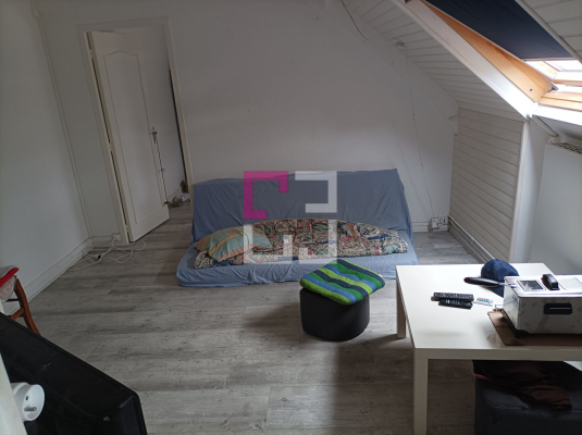 
Immeuble Saint Quentin 16 pièce(s) 250 m2
