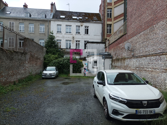 
Immeuble Saint Quentin 16 pièce(s) 250 m2
