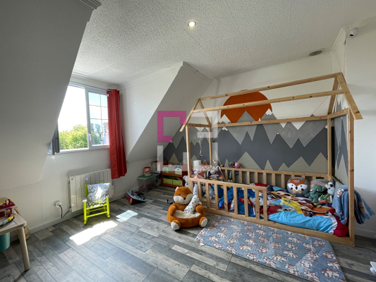 
Maison Wiege Faty 7 pièce(s) 168 m2
