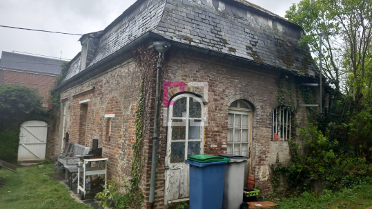 
Maison Vervins 6 pièce(s) 150 m2 et une maison louée de 70 m².

