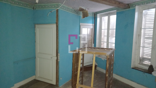 
Maison Vervins 6 pièce(s) 150 m2 et une maison louée de 70 m².
