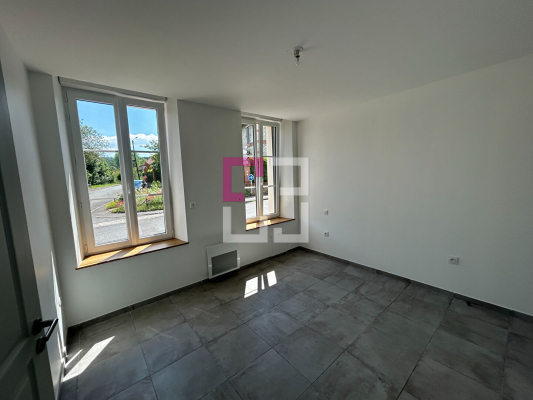 
Maison Montaigu 6 pièce(s) 165.56 m2
