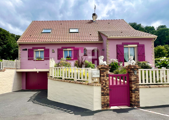 
Pavillon CHAUNY 9 pièce(s) 190m²
