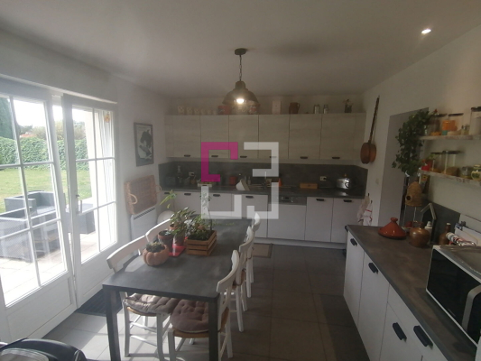 
Maison Voyenne 7 pièce(s) 153 m2
