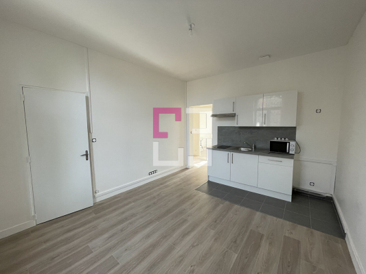 
Immeuble Hirson 7 pièce(s) 185 m2
