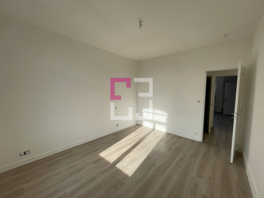 
Immeuble Hirson 7 pièce(s) 185 m2
