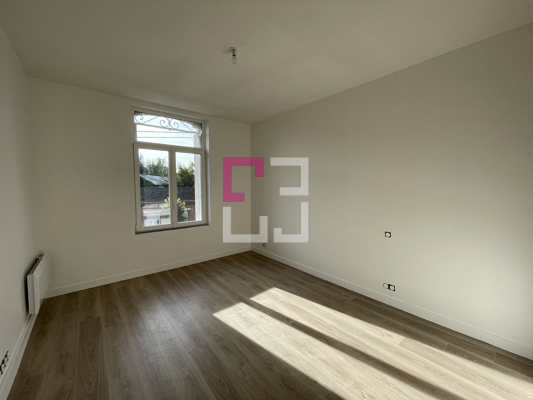 
Immeuble Hirson 7 pièce(s) 185 m2
