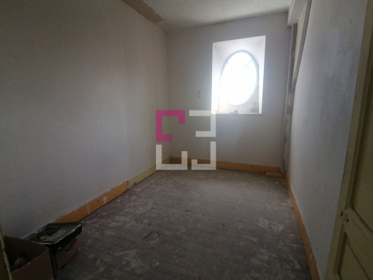 
Immeuble Hirson 7 pièce(s) 185 m2

