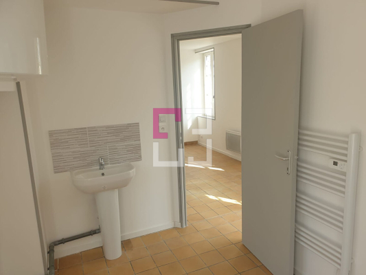 
Immeuble de rapport  9 pièce(s) 99 m2
