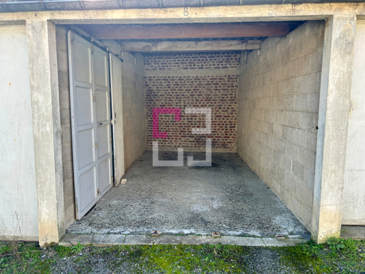 
Garage / box Guise 15 m2
