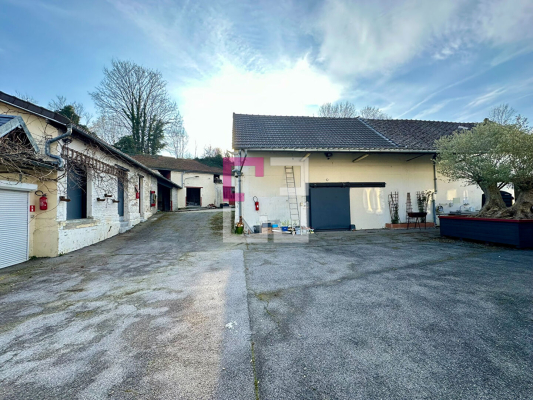 
Ensemble immobilier Charmes 9 pièce(s) 295m²
