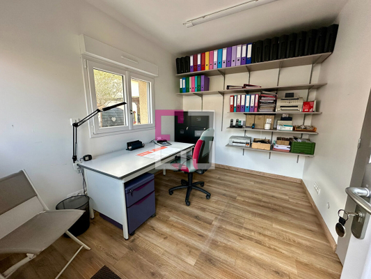 
Ensemble immobilier Charmes 9 pièce(s) 295m²
