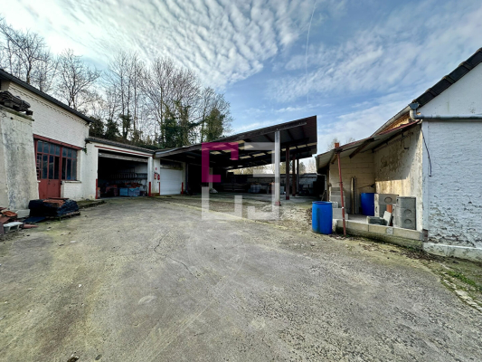 
Ensemble immobilier Charmes 9 pièce(s) 295m²
