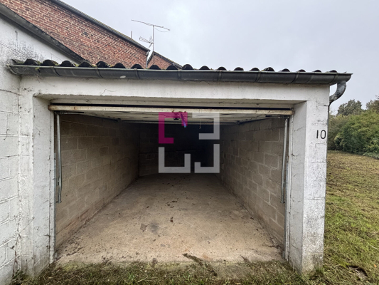 
Parking / box Guise 15 m2
