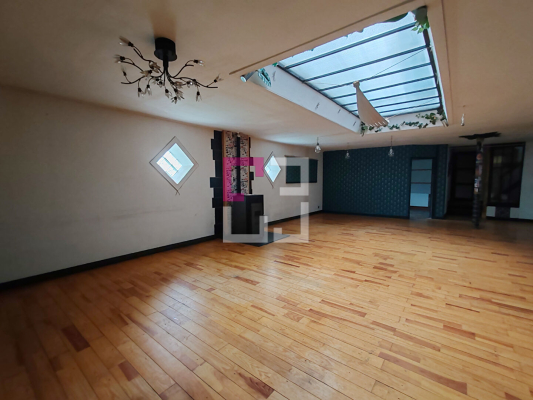 
Loft Bohain En Vermandois 5 pièce(s) 200 m2
