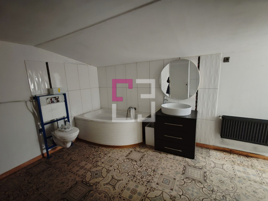 
Loft Bohain En Vermandois 5 pièce(s) 200 m2
