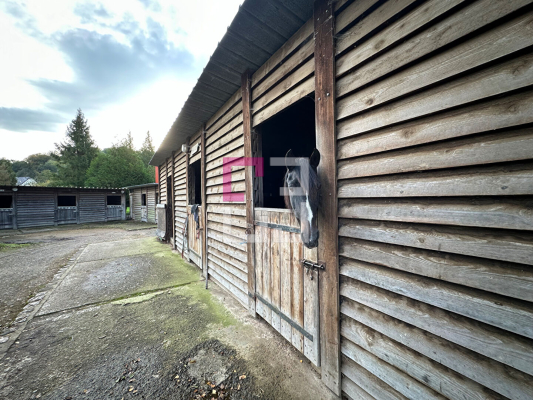 
Domaine équestre 3860m2
