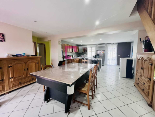 
Maison Couvron Et Aumencourt 7 pièce(s) 150 m2
