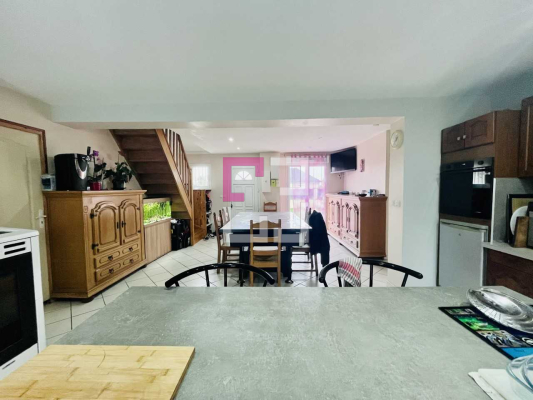 
Maison Couvron Et Aumencourt 7 pièce(s) 150 m2
