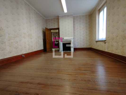 
Maison CRECY SUR SERRE 9 pièces 241 m²
