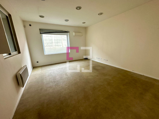 
Entrepôt / local industriel Saint Quentin 1000 m2
