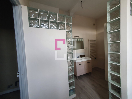 
Appartement Saint Quentin 8 pièce(s) 321 m2
