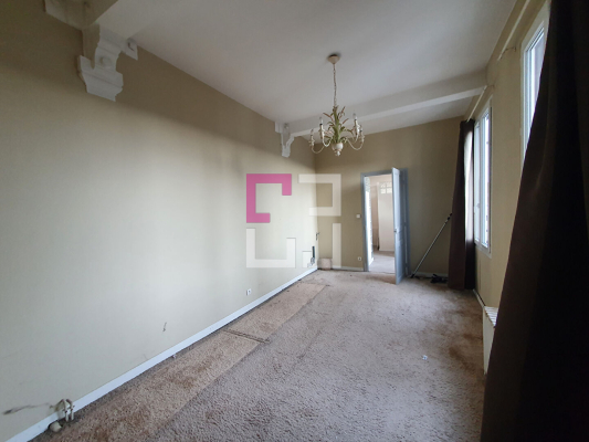 
Appartement Saint Quentin 8 pièce(s) 321 m2
