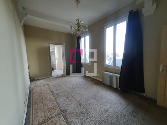 
Appartement Saint Quentin 8 pièce(s) 321 m2
