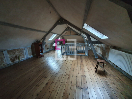 
Appartement Saint Quentin 8 pièce(s) 321 m2
