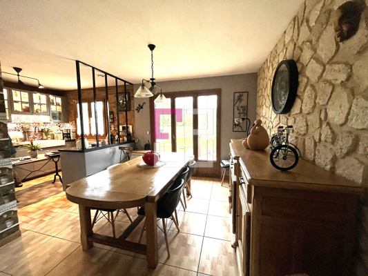 
Maison Mennessis   5 pièce(s) 90 m2
