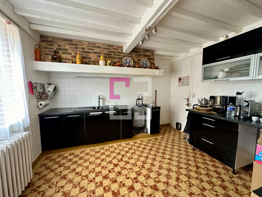 
Maison Noyon 9 pièce(s) 172m2
