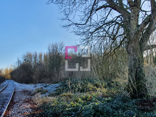 
Terrain Mezieres Sur Oise 17365 m2
