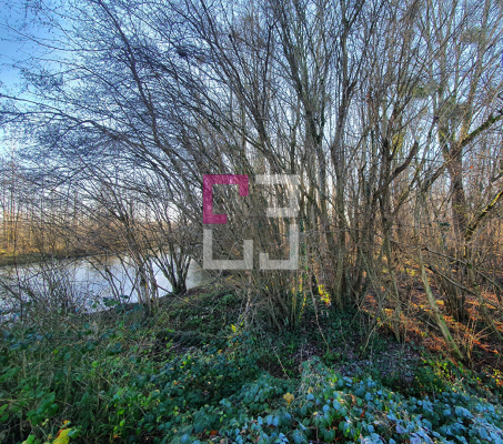 
Terrain Mezieres Sur Oise 17365 m2
