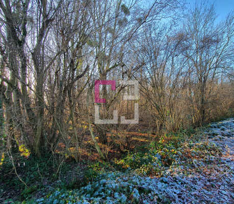 
Terrain Mezieres Sur Oise 17365 m2
