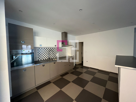 
Maison Sery Les Mezieres 4 pièce(s) 140 m2
