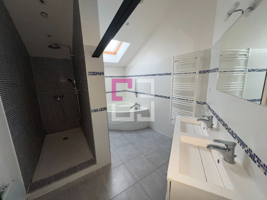 
Maison Sery Les Mezieres 4 pièce(s) 140 m2
