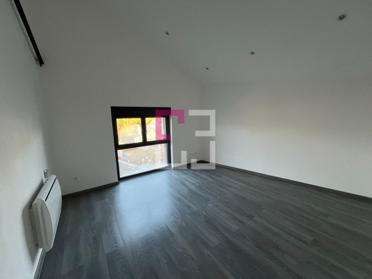 
Maison Sery Les Mezieres 4 pièce(s) 140 m2

