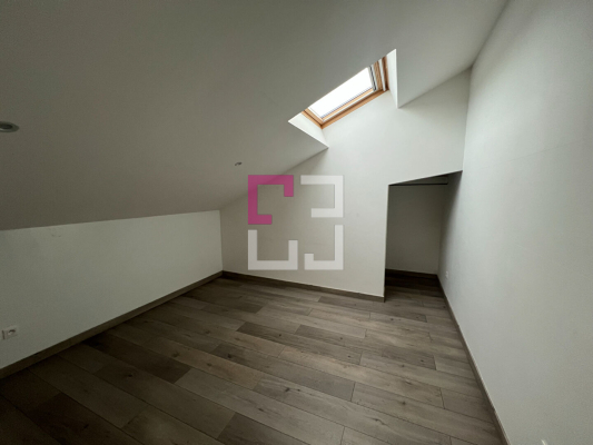 
Maison Sery Les Mezieres 4 pièce(s) 140 m2
