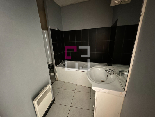 
Immeuble La Fere 4 pièce(s) 96m2
