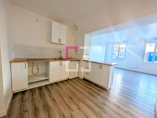 
BAISSE DE PRIX :Appartement en RDC rénové sur Noyon
