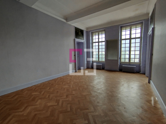 
Appartement GUISE 4 pièces 158 m²

