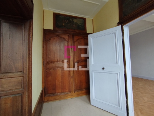 
Appartement GUISE 4 pièces 158 m²
