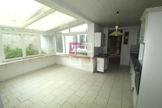 
Maison Nesle 6 pièce(s) 145m2
