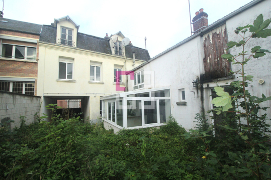 
Maison Nesle 6 pièce(s) 145m2
