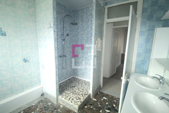 
Maison Nesle 6 pièce(s) 145m2
