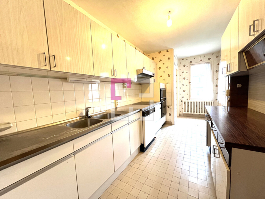 
Maison Laon 10 pièce(s) 183 m2
