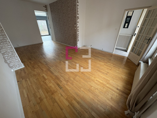 
Belle maison de 4 chambres avec jardin -  Quartier Remicourt
