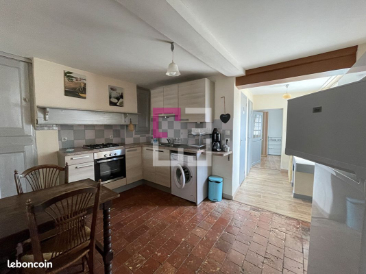 
Immeuble Etreaupont 6 pièce(s) 250 m2
